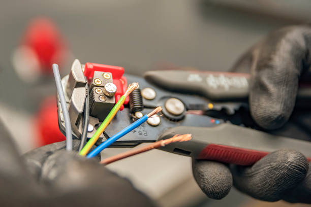 Best Emergency Electrical Repair  in Gainesville, FL